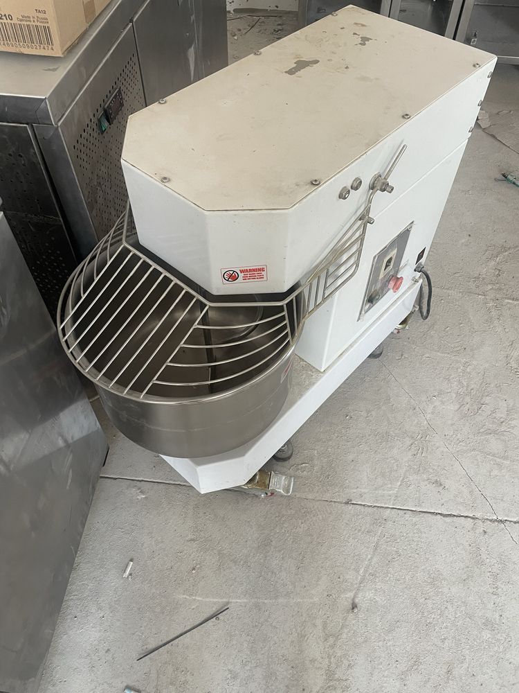 Тестомес 30л отличное
