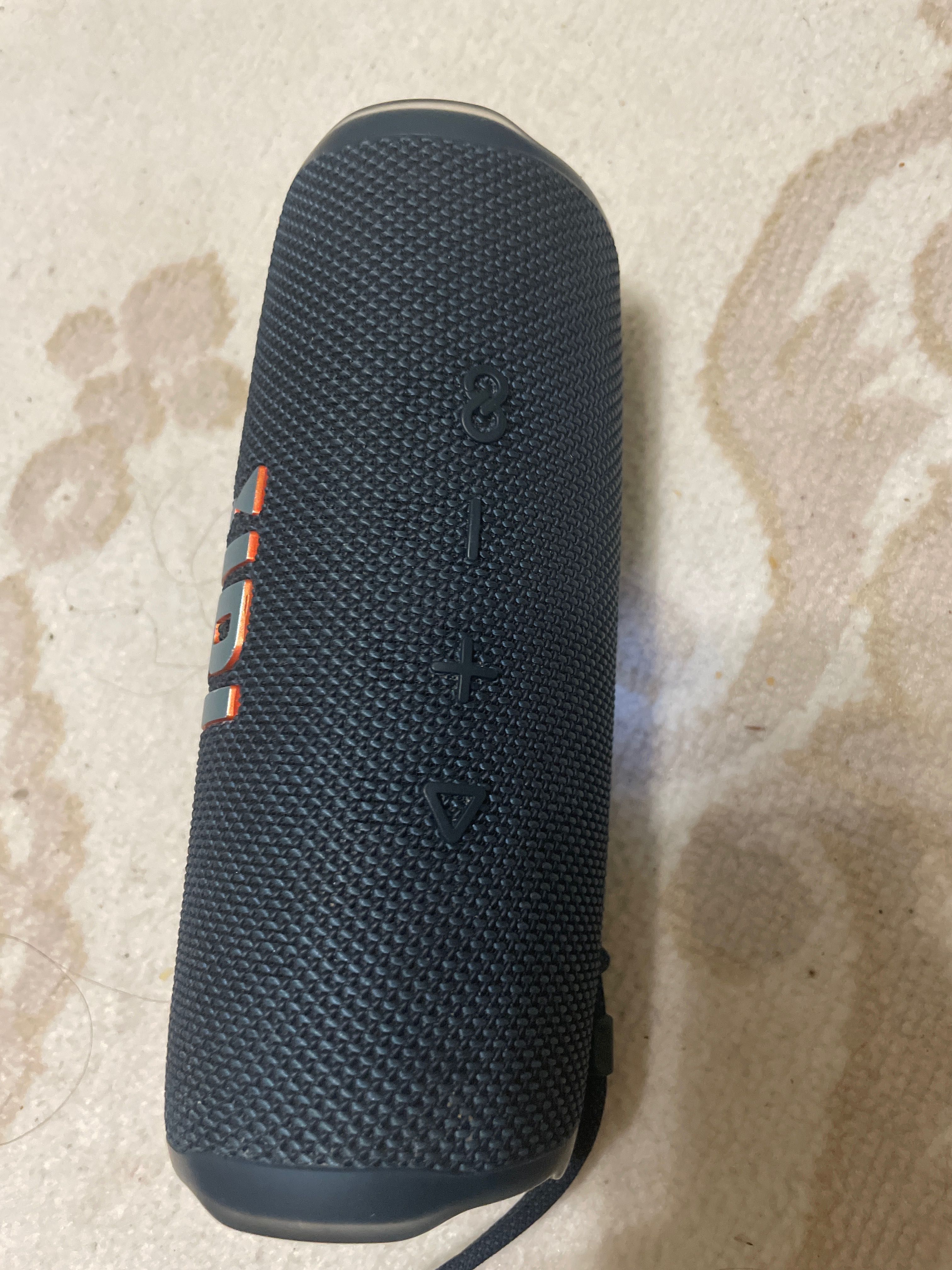 Продам колонку JBL FLIP 6