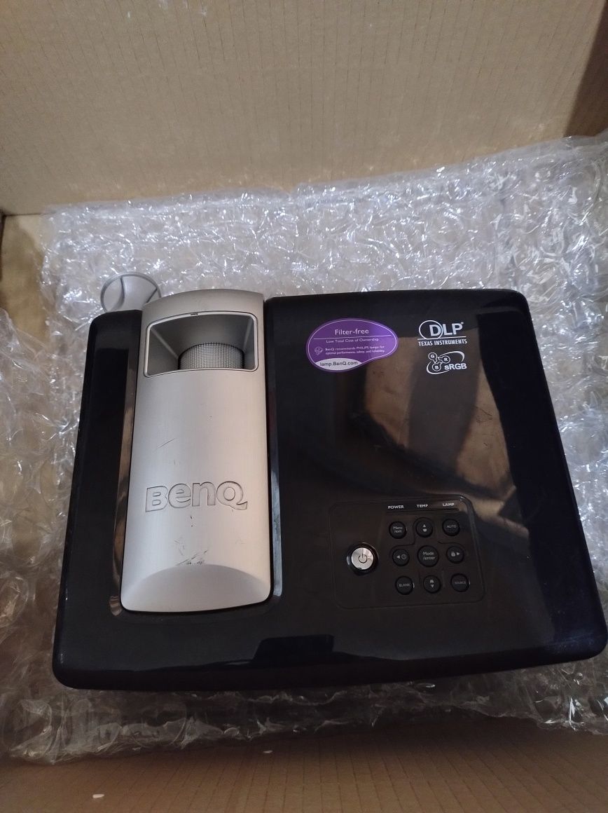 Projector BENQ MP525-V