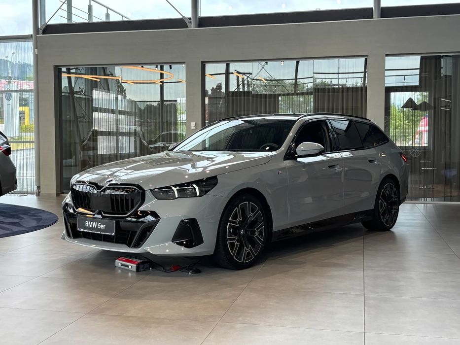 BMW Seria 5 BMW 520d xDrive Touring (MHEV)