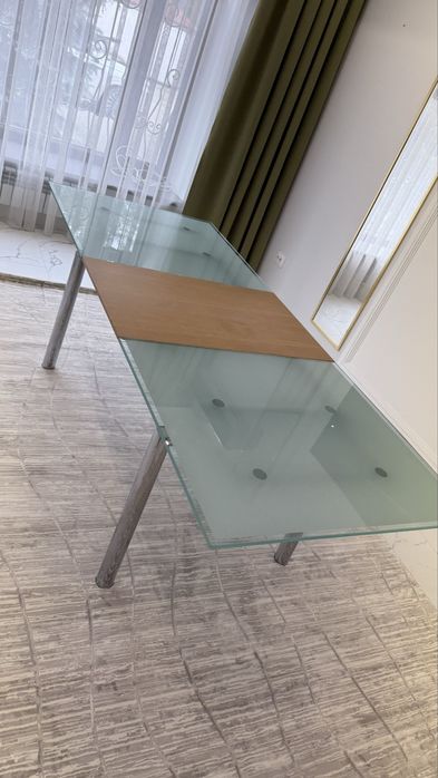 Кухонный стол итальянский