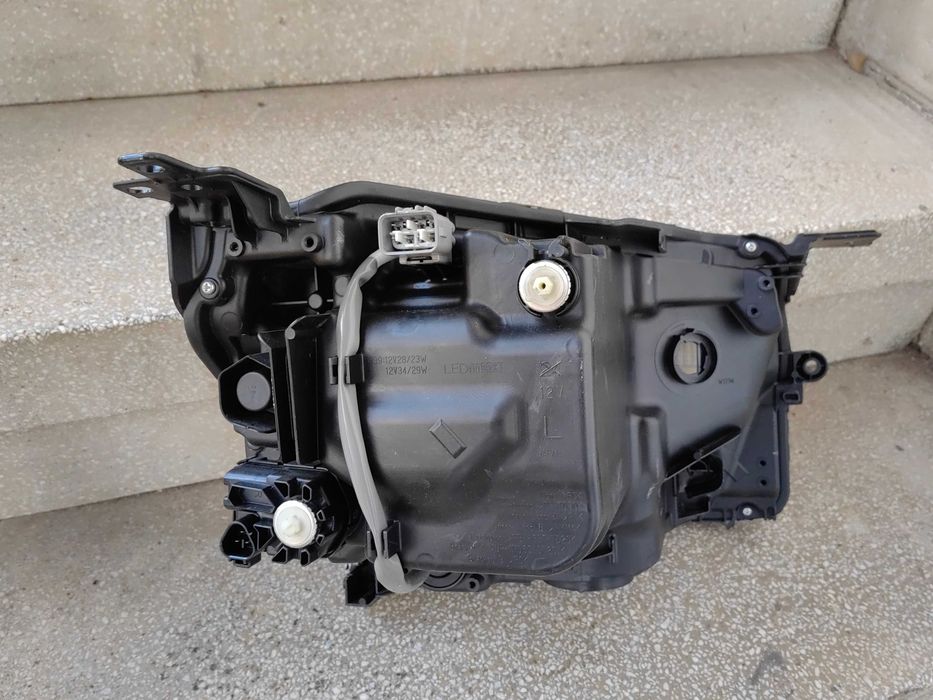 Фар Suzuki Ignis LED ляв / Фар Сузуки Игнис Оригинален