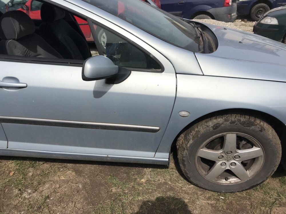 Dezmembrez Peugeot 407 2.0 hdi 2003-2007