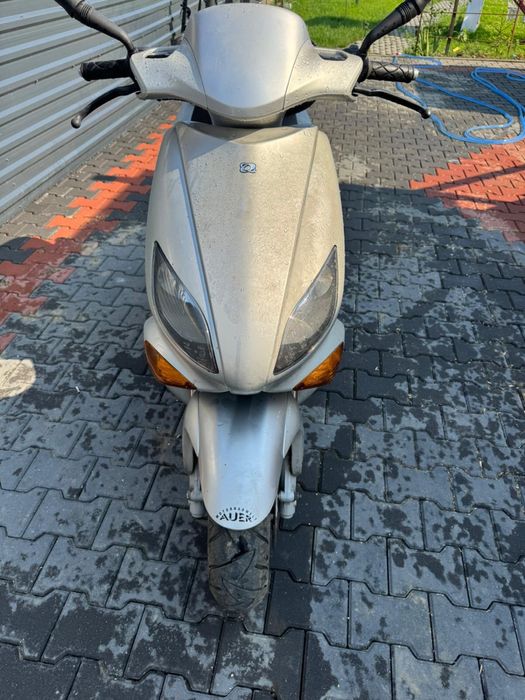 Scuter yamaha 125 cm …mai multe detali la telefon