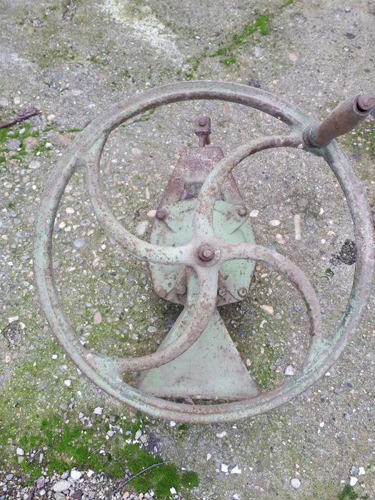 Moara manuala cereale