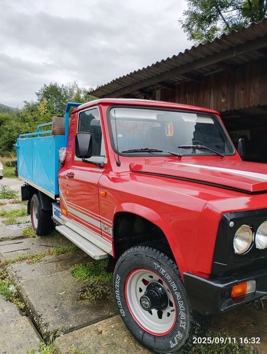 Vând ARO camioneta 320