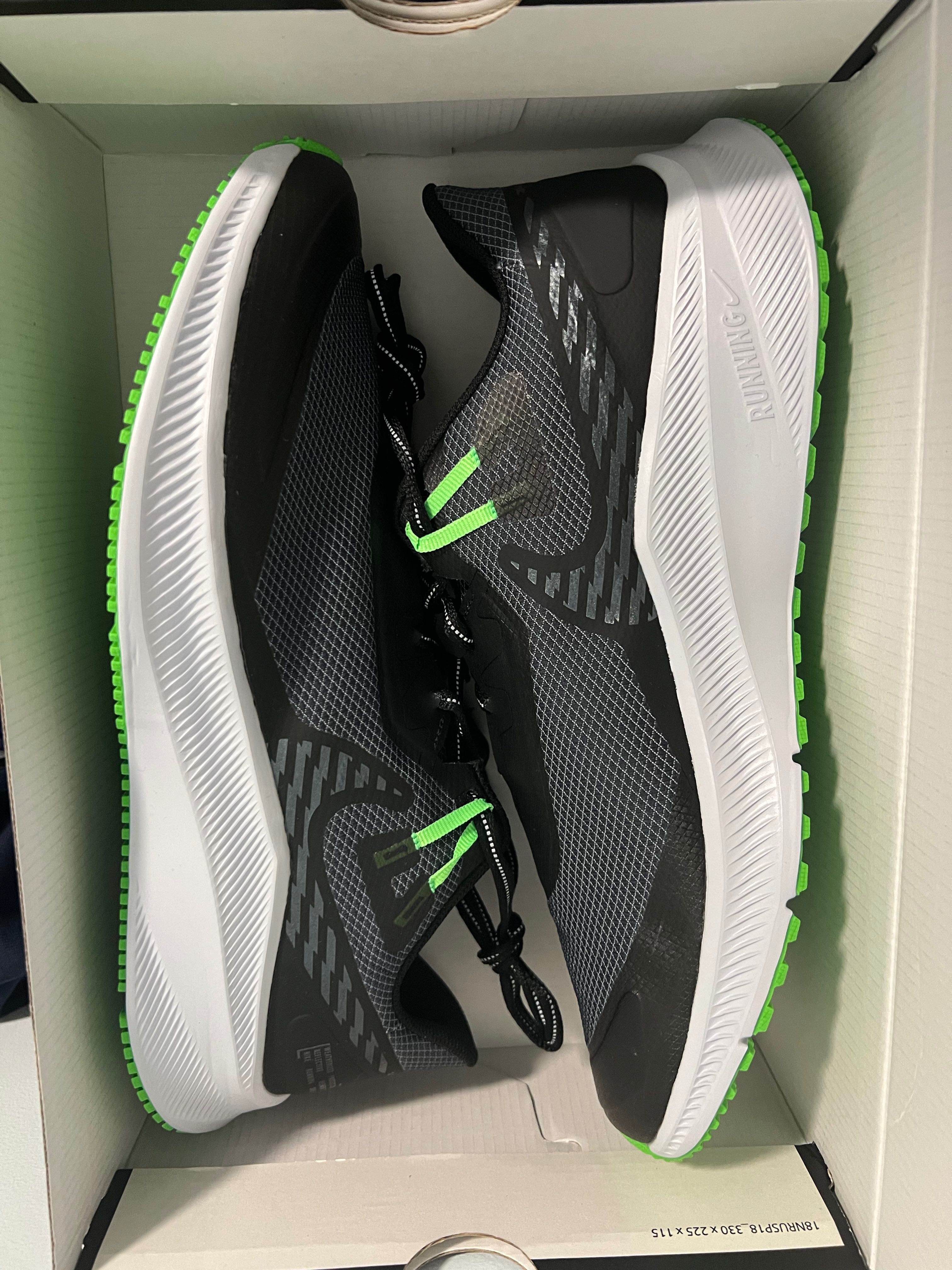 Водоустойчиви маратонки Nike Quest 3 Shield