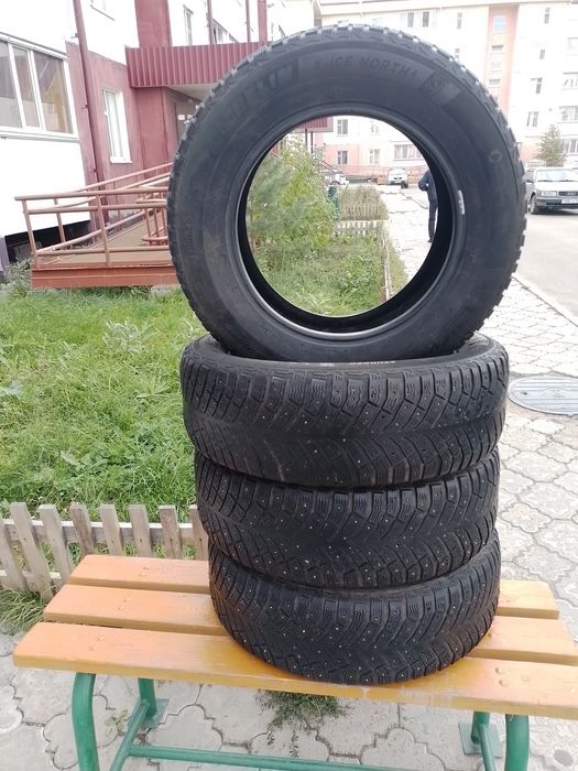 Продам зимнию резину Michelin R 16