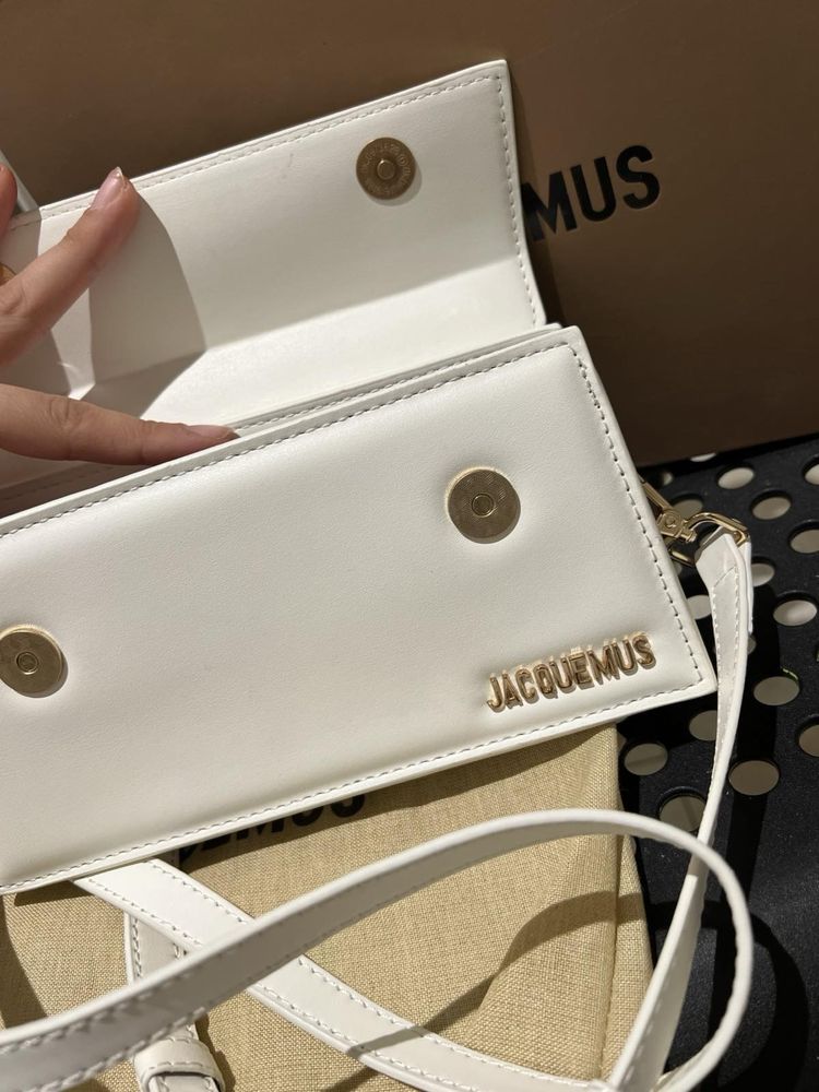 Малка чанта Jacquemus 22*11*7cm