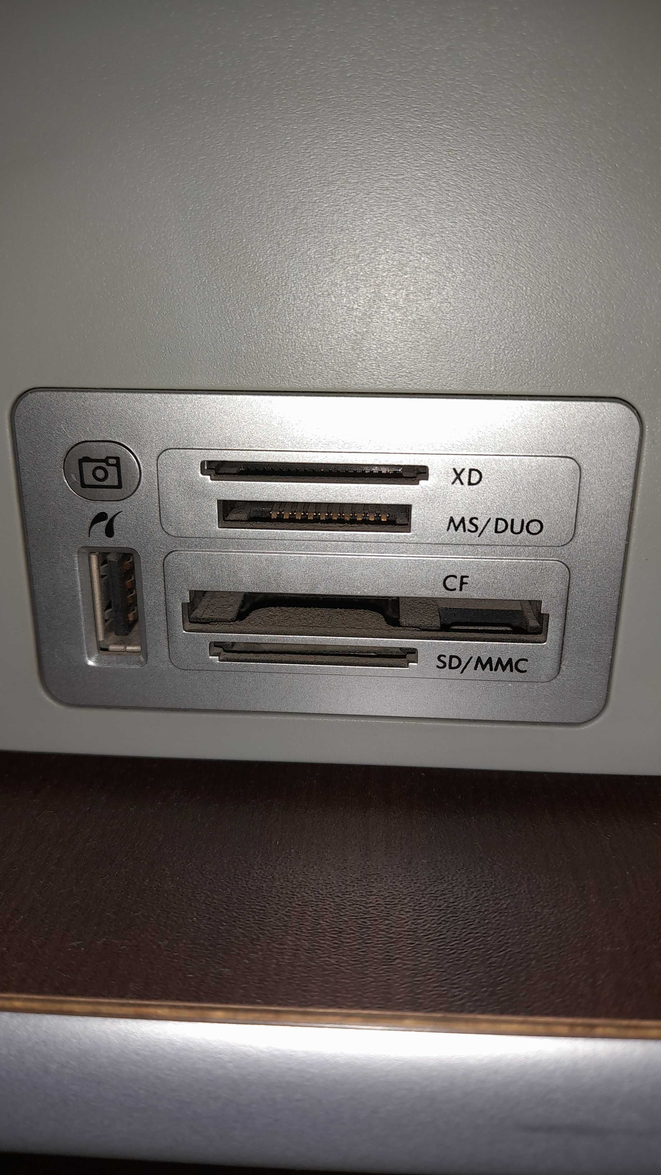 Imprimanta HP Officejet v40 și 6310All-in-one multifunction( color )
