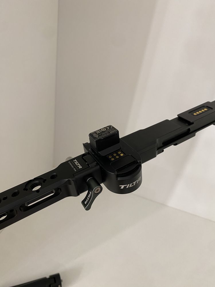 Ручки Tilta Dual Handle Power Supply Bracket для RS 2 (TGA-DHB)