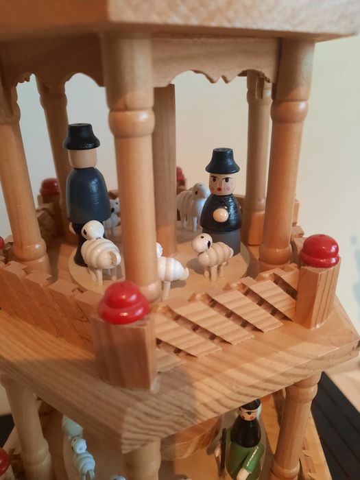 Carusel de Craciun lucrat manual