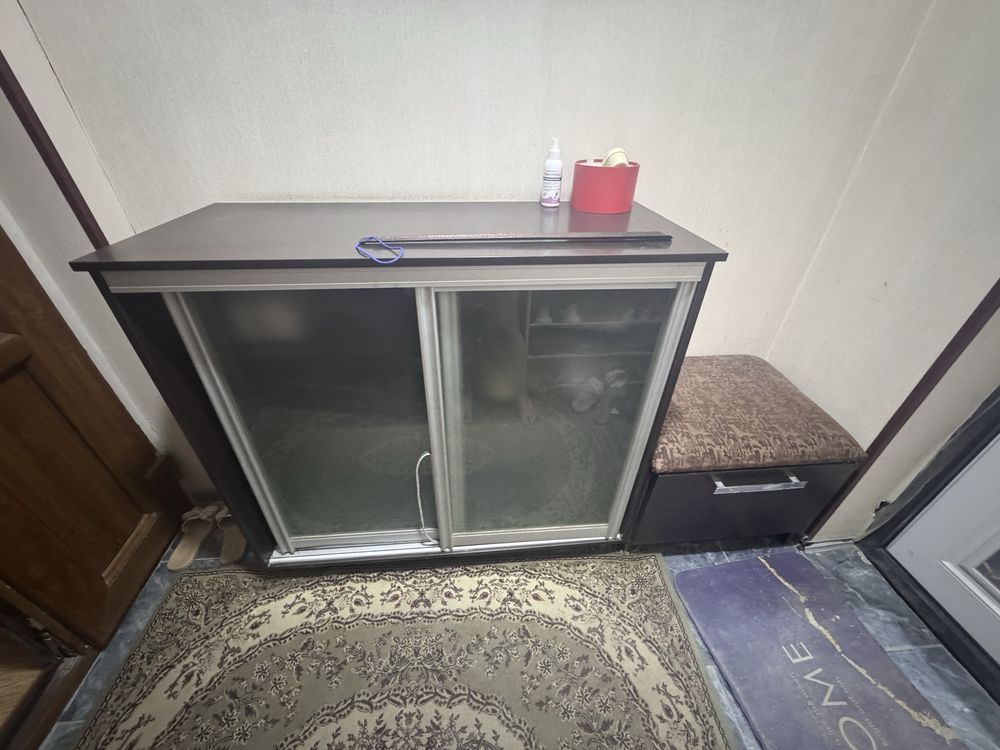 Продам обувной шкаф в прихожую