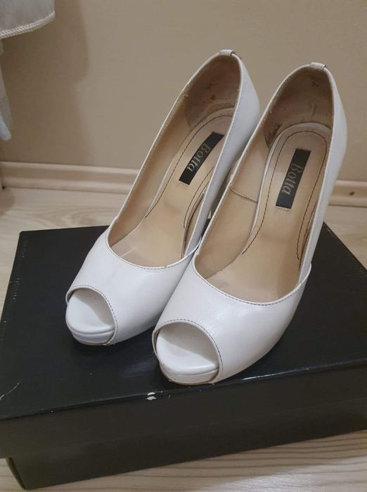 Pantofi albi piele, 36