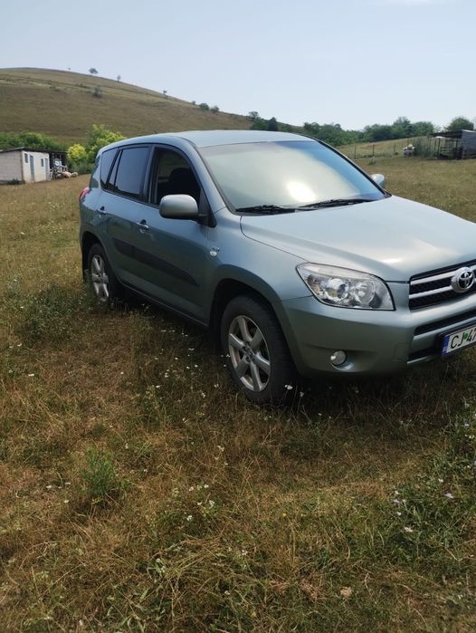 Vând toyota rav4 an  2008