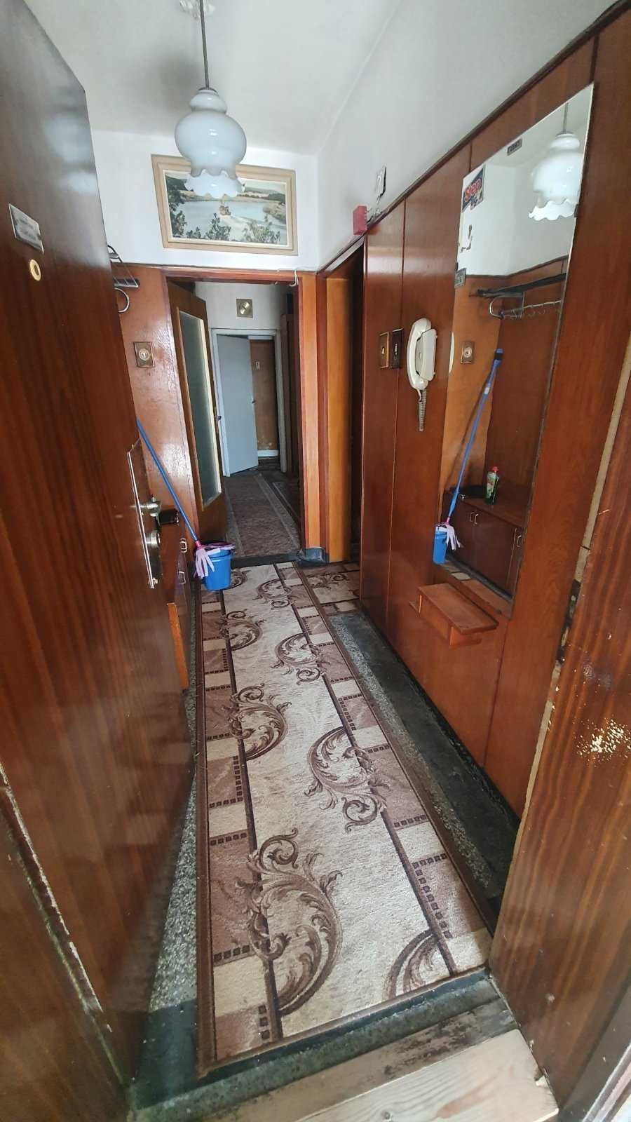Тристаен тухлен апартамент