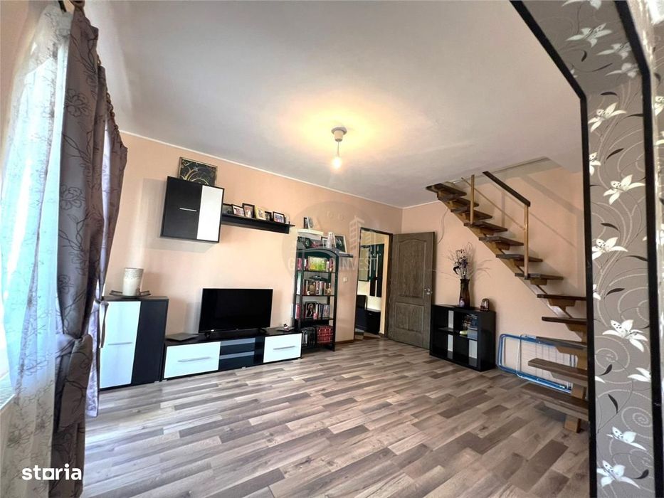 Apartament intabulat 4 camere si balcon zona Vasile Aaron