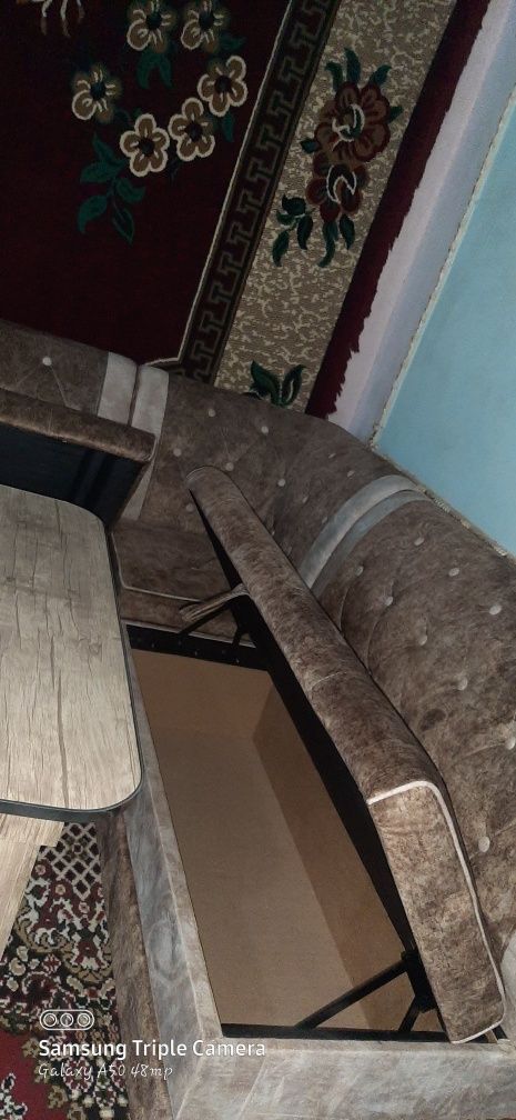 Mebel yumshoq ugaloklar