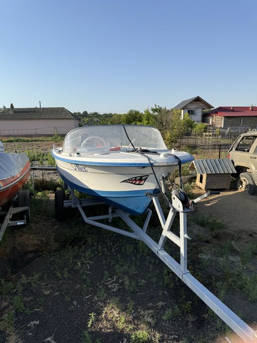 Barca cu motor de vanzare