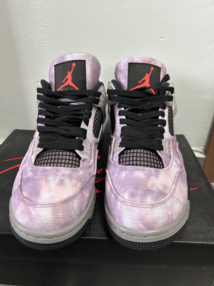 Air Jordan Retro 4