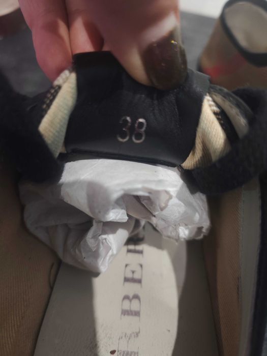 Burberry обувки(кецове)