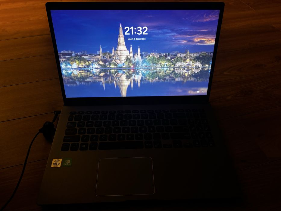 Laptop Asus Vivobook