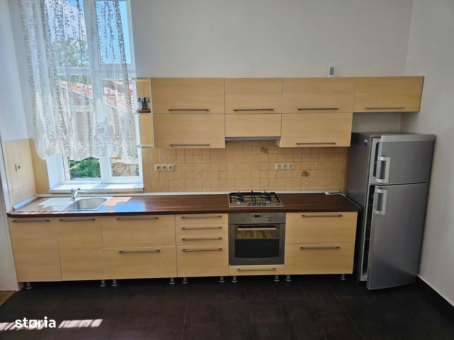 Apartament cu 3 camere, spre inchiriere, str. Roman Ciorogariu Oradea