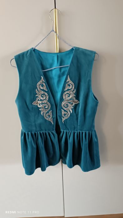 Национальный жилет на девочку