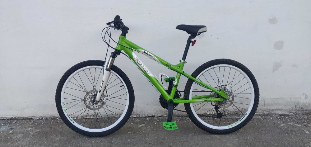 Bicicleta Mtb de copii cu roti de 24 inch frane pe disc