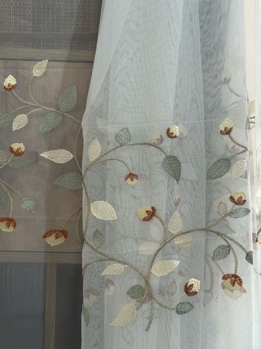 Продается красивый тюль с полотнами