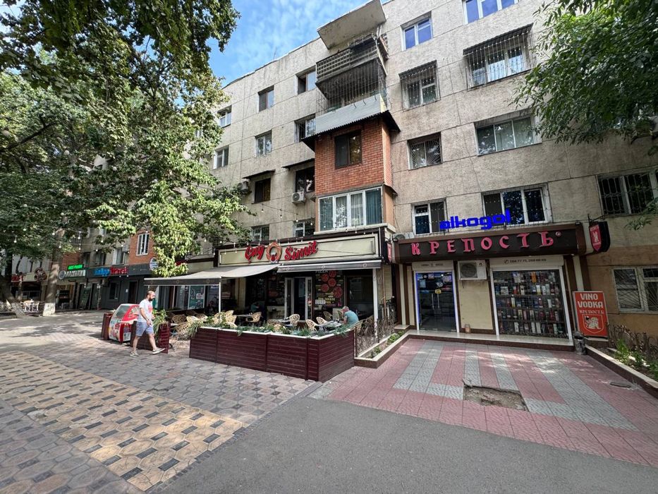 Метро М.Горкий продаётся 140м2 Нежилое 1-линия