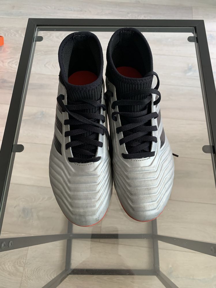 Бутонки Adidas , номер 37,5 . Цена 30 лв .