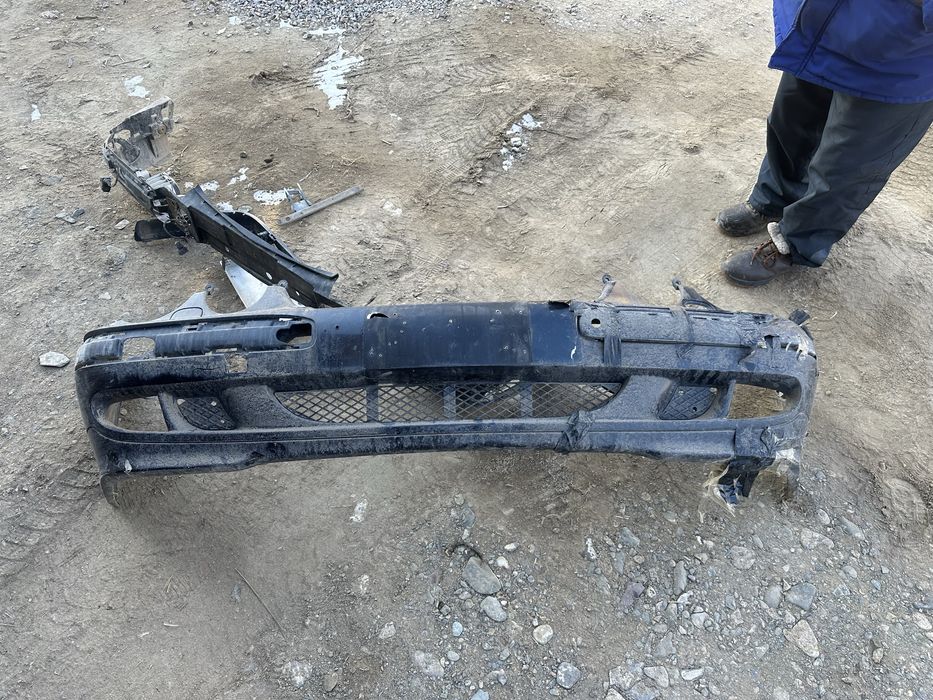 W210 бампер рестайлинг передний