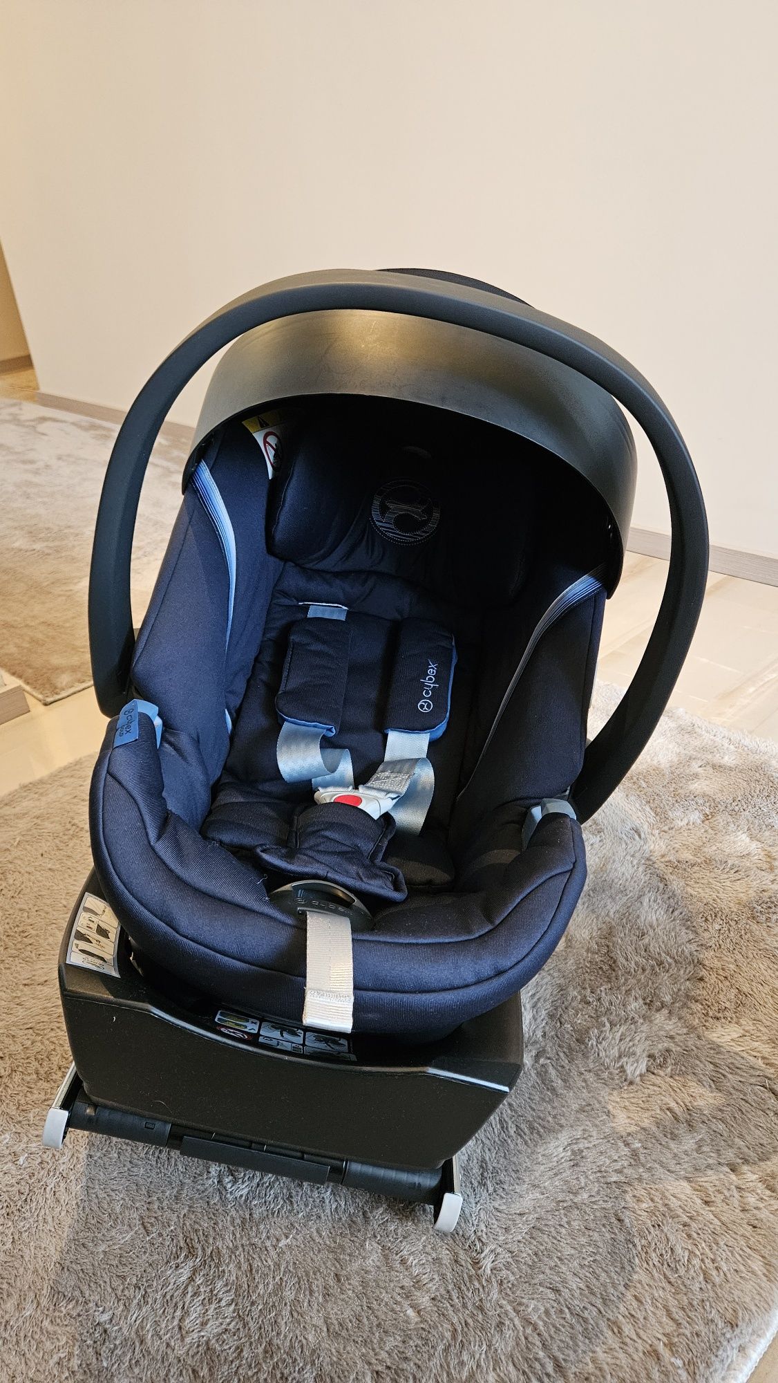 Столче за кола Cybex Aton 5 с  база  Aton Base 2 fix