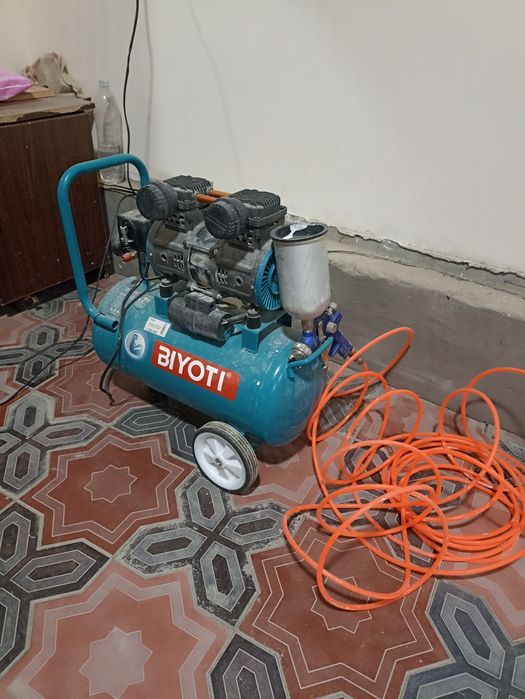 Сдаю Компрессор с пистолетом