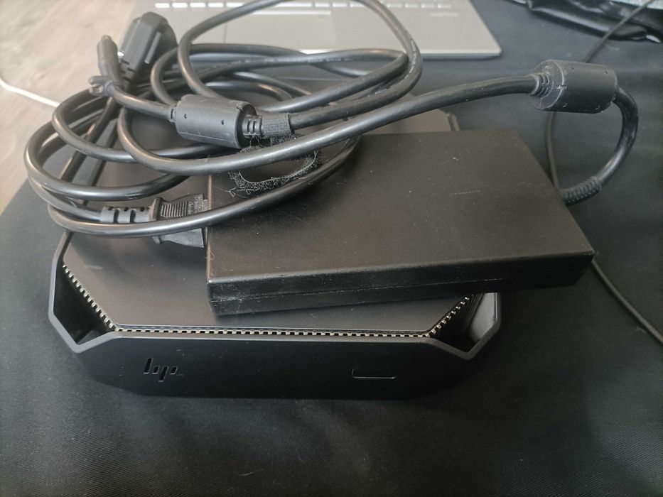 HP Z2 G3 Mini PC - i7-6700 / 16GB DDR4 / 256GB / Nvidia M620 2GB GDDR5