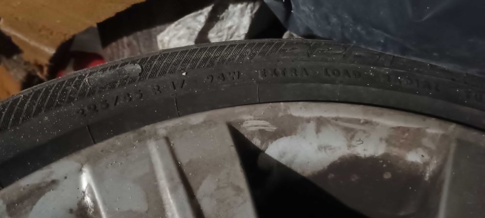 Продавам джанти с гуми за BMW