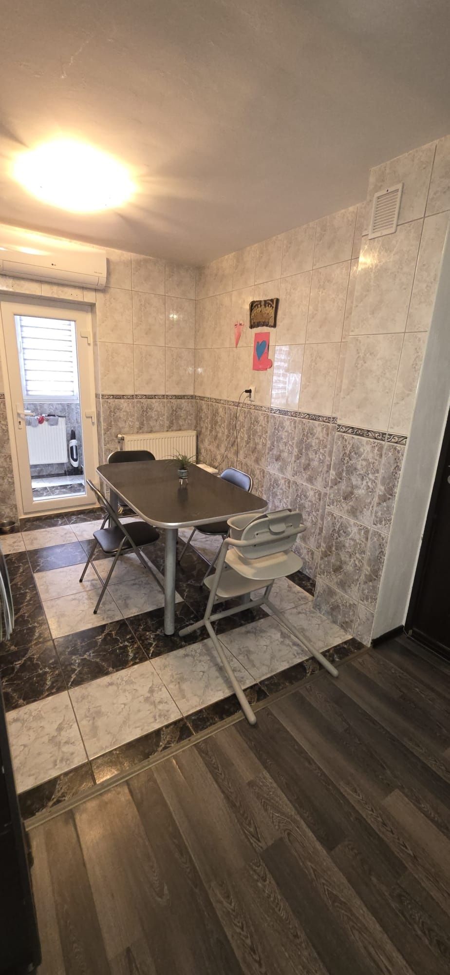 Vand apartament 2 camere Decebal