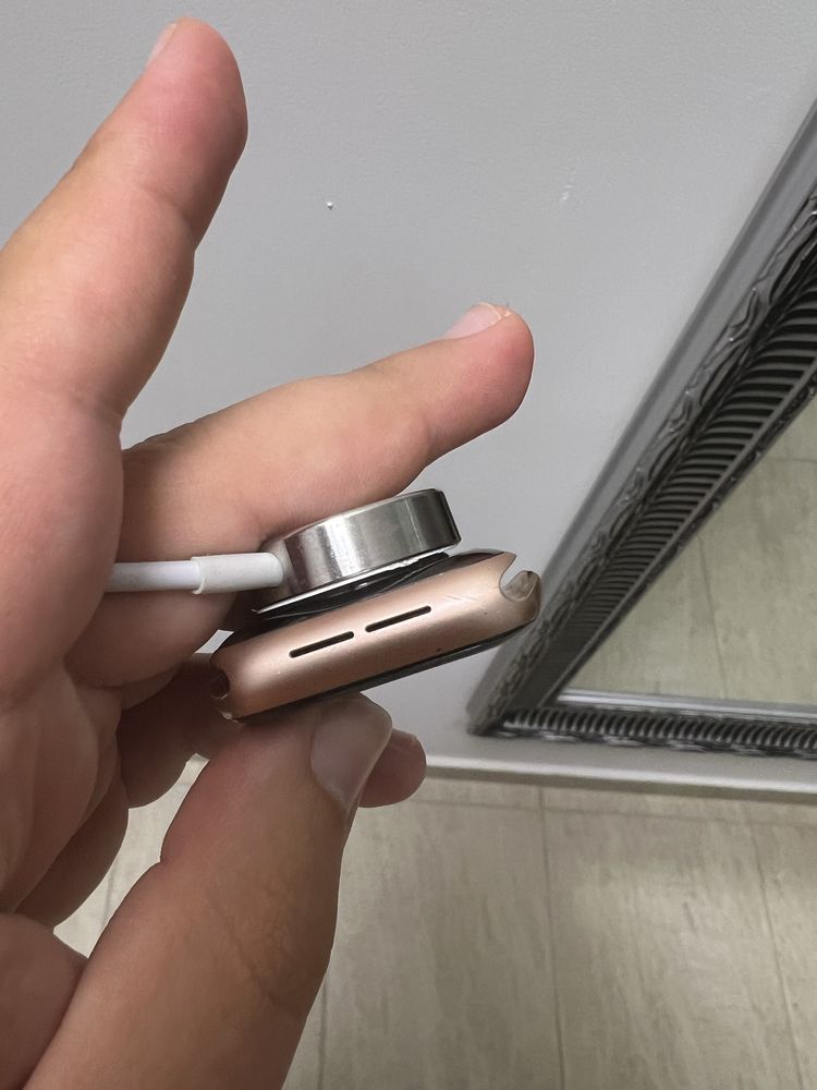 ПОВРЕДЕН Apple watch series 4