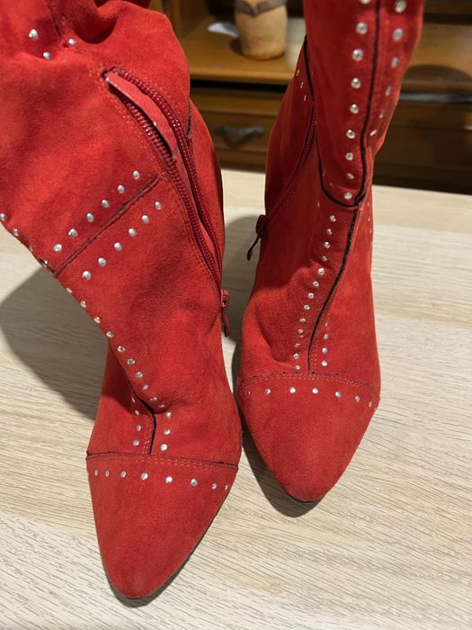 Ghete rosii marimea 38