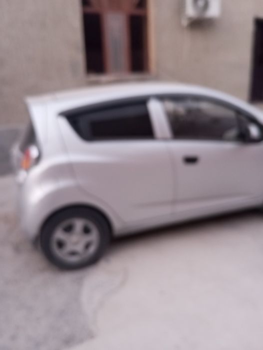 Spark 2011 kulrang 2 krug yurgan kraskasi noza 2 detalda petnosi bor