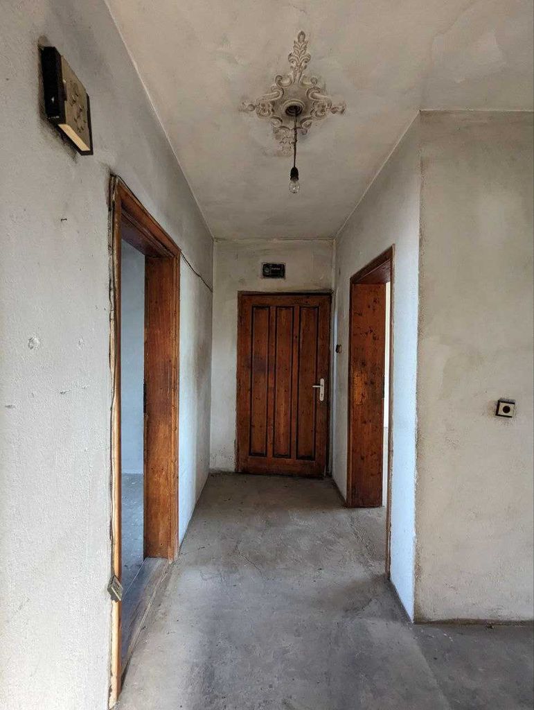 Продава се Тристаен апартамент в Берковица - 96 кв.м за 532 €/кв.м - Снимка #7