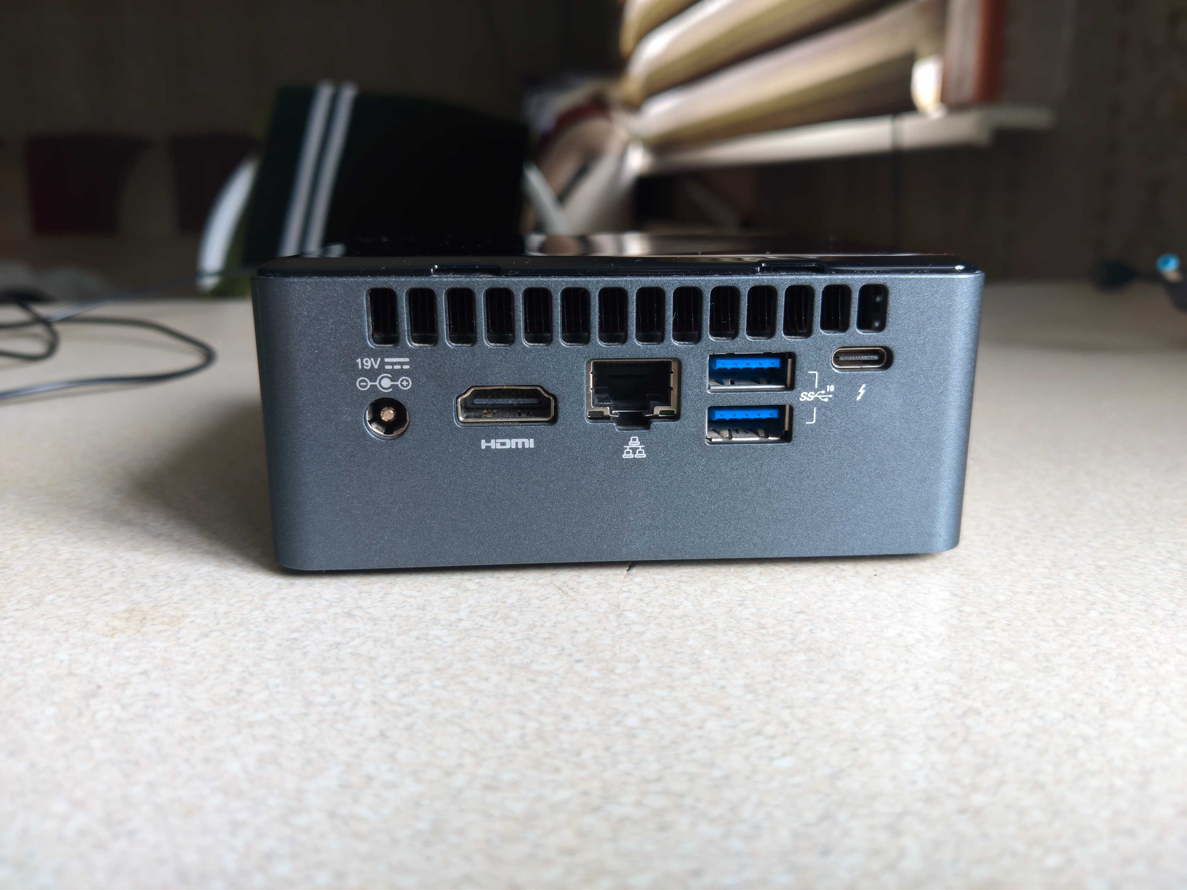Мини-ПК Intel NUC (i3-8109U, M.2 SSD 256Gb, RAM 8Gb) BOXNUC8i3BEH2