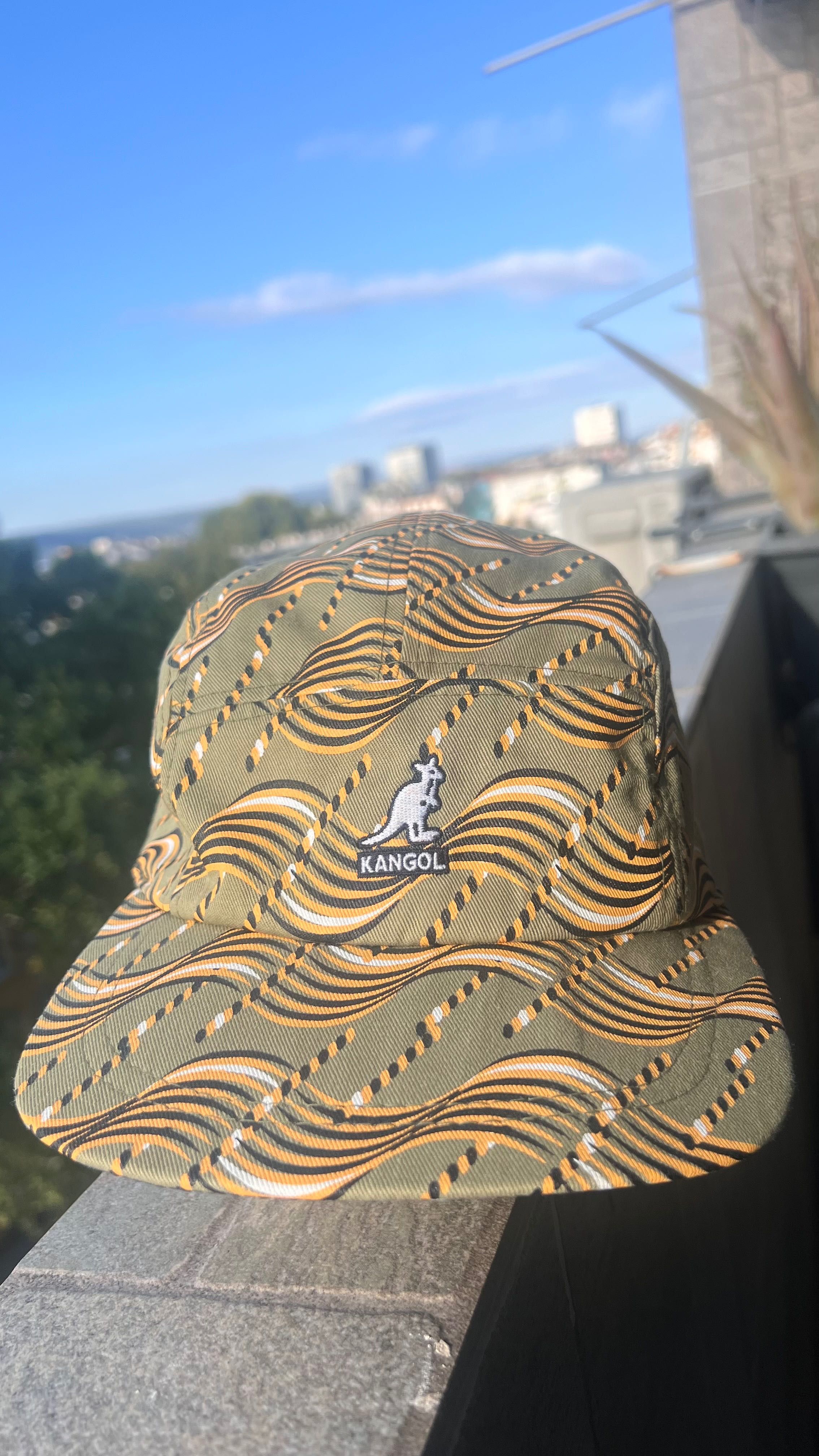 Шапка с две лица  Kangol Facewave  Reversible 5 Panel Cap