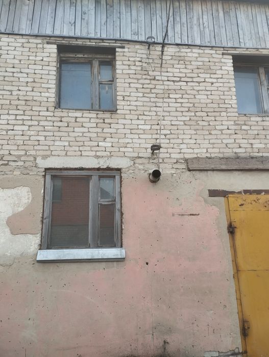 Сдам в аренду помещение под склад  площадью 100 кв м,