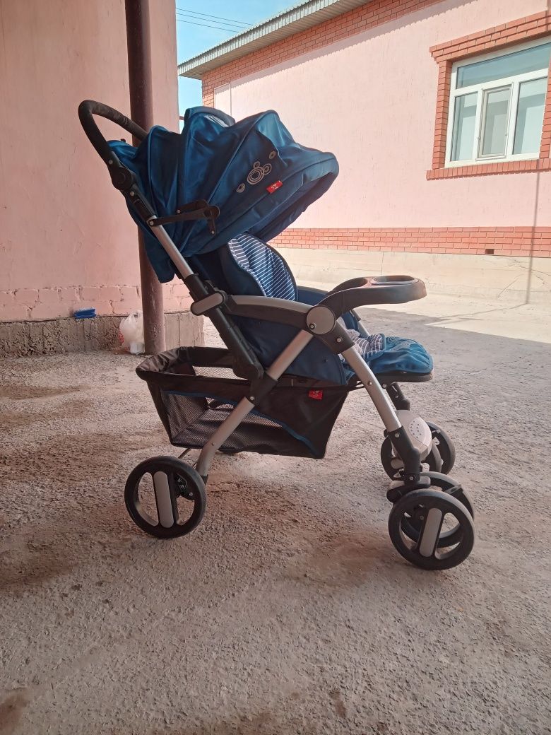 Коляска почти новая только раз пользовались