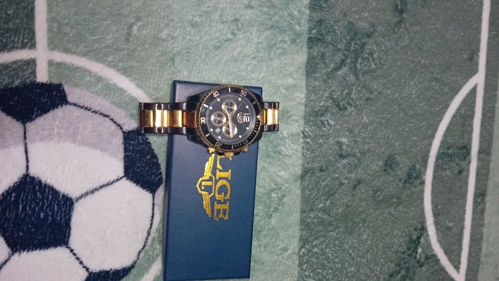 Vînd ceas lige negru