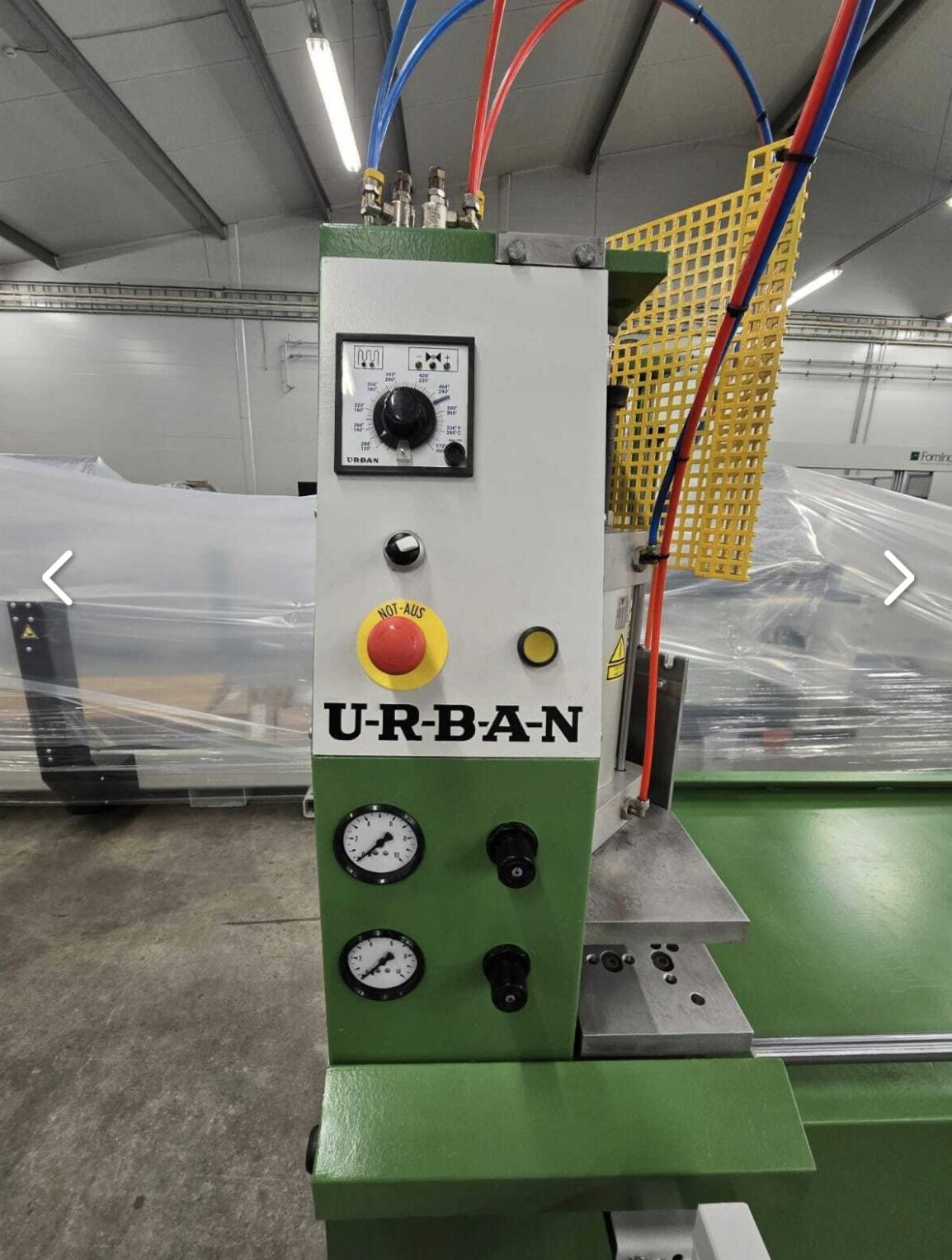 Двуглава залепваща машина URBAN AKS 4020 за дограма