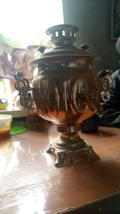 Самовар продам электрический.
