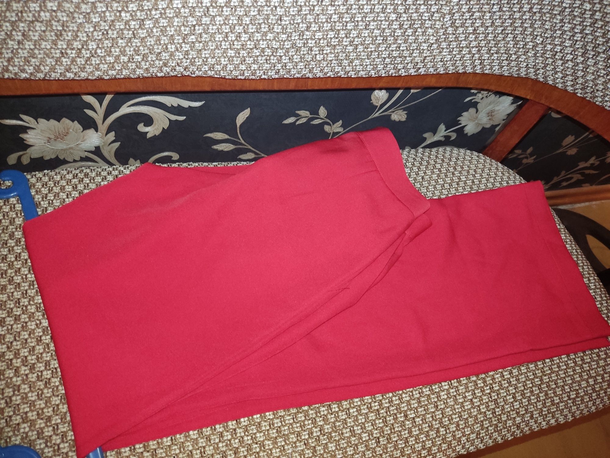 Классичечкие элегантные красные брюки